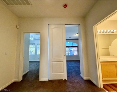 2736 Carolina Blue Avenue - Photo Thumbnail 36