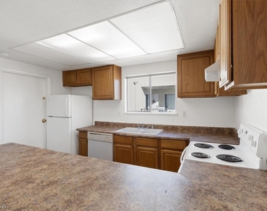 3649 Van Dyke Avenue - Photo Thumbnail 6