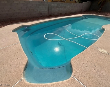 707 Honeybee Court - Photo Thumbnail 6