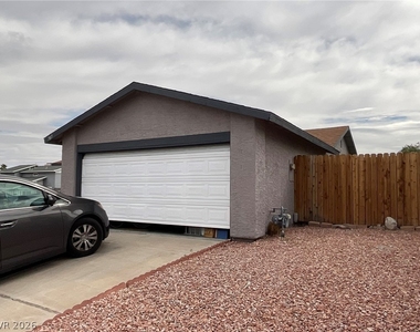 707 Honeybee Court - Photo Thumbnail 2
