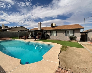 707 Honeybee Court - Photo Thumbnail 7