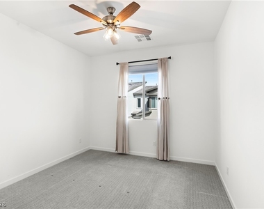 633 Infinity Ridge Street - Photo Thumbnail 20