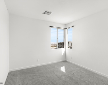 633 Infinity Ridge Street - Photo Thumbnail 17