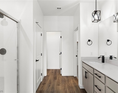 633 Infinity Ridge Street - Photo Thumbnail 12