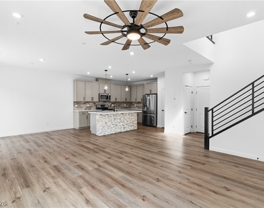 633 Infinity Ridge Street - Photo Thumbnail 4