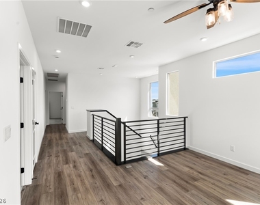 633 Infinity Ridge Street - Photo Thumbnail 15