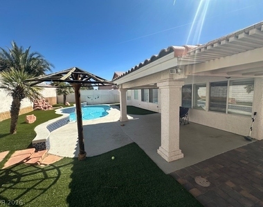 9886 Masked Duck Avenue - Photo Thumbnail 19