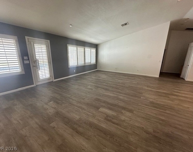 9886 Masked Duck Avenue - Photo Thumbnail 6