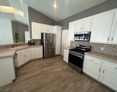9886 Masked Duck Avenue - Photo Thumbnail 7