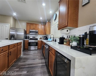 259 Morning Crest Avenue - Photo Thumbnail 23