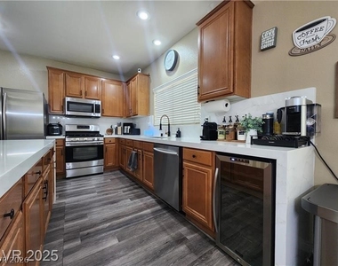 259 Morning Crest Avenue - Photo Thumbnail 25