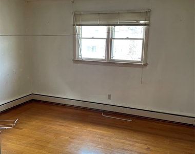 42 Miriam Street - Photo Thumbnail 8