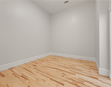 130 Pearl - Photo Thumbnail 9
