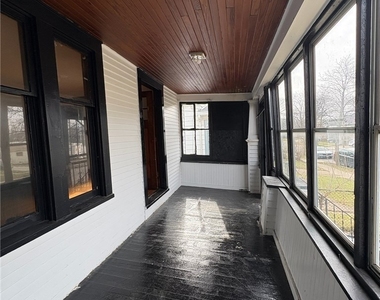 189 Westminster Avenue - Photo Thumbnail 2