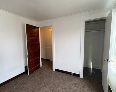 189 Westminster Avenue - Photo Thumbnail 14