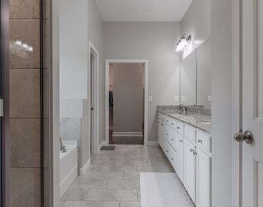 301 Cochin Drive - Photo Thumbnail 19