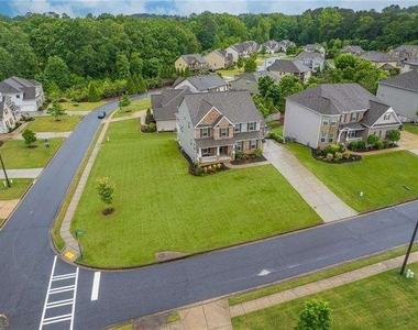 301 Cochin Drive - Photo Thumbnail 5