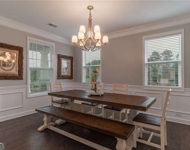 301 Cochin Drive - Photo Thumbnail 9
