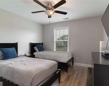 301 Cochin Drive - Photo Thumbnail 27
