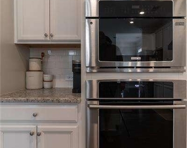 301 Cochin Drive - Photo Thumbnail 11