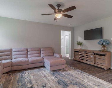 301 Cochin Drive - Photo Thumbnail 29