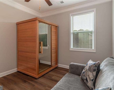 301 Cochin Drive - Photo Thumbnail 16