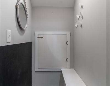 301 Cochin Drive - Photo Thumbnail 15