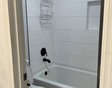 558 Kenwood Road - Photo Thumbnail 17
