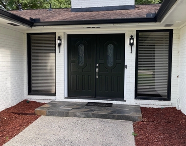558 Kenwood Road - Photo Thumbnail 1