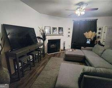 11993 Red Ivy Lane - Photo Thumbnail 6