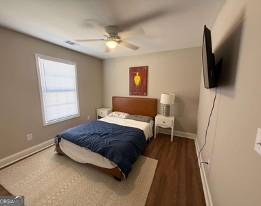 5956 Moon Drive - Photo Thumbnail 9