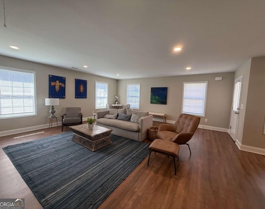 5956 Moon Drive - Photo Thumbnail 2