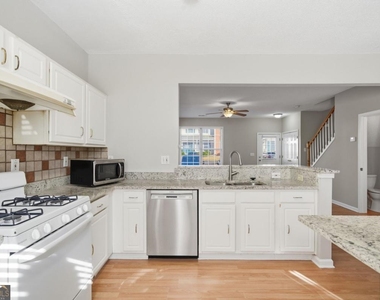 4645 Valais Court - Photo Thumbnail 10
