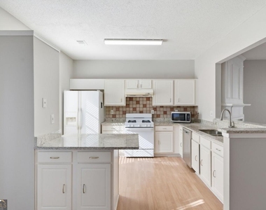 4645 Valais Court - Photo Thumbnail 9