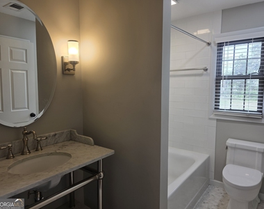 103 W 15th Street - Photo Thumbnail 11