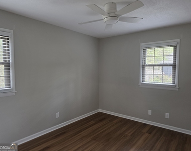 103 W 15th Street - Photo Thumbnail 9