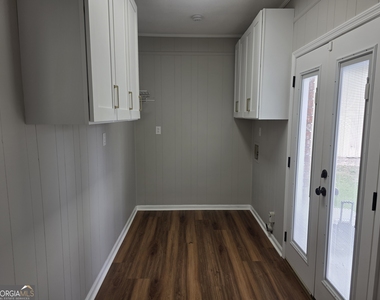 103 W 15th Street - Photo Thumbnail 6