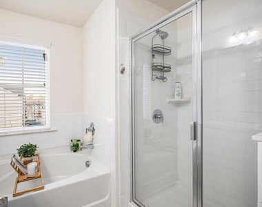2414 Fitts Drive - Photo Thumbnail 18
