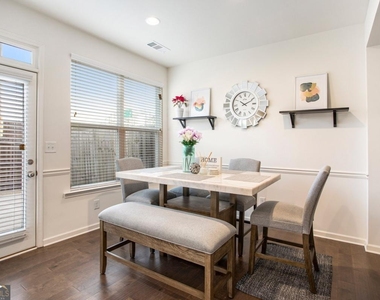 2414 Fitts Drive - Photo Thumbnail 12