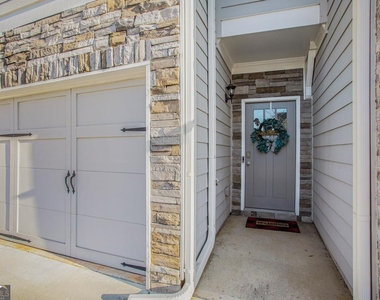 2414 Fitts Drive - Photo Thumbnail 4