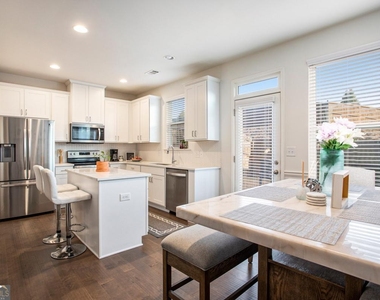 2414 Fitts Drive - Photo Thumbnail 11