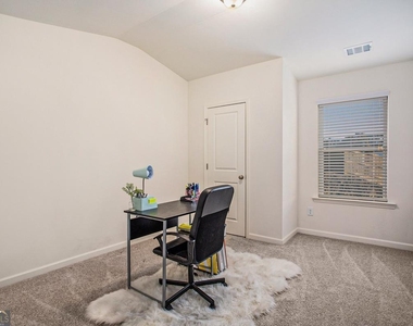 2414 Fitts Drive - Photo Thumbnail 20