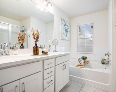 2414 Fitts Drive - Photo Thumbnail 17