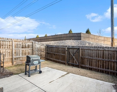 2414 Fitts Drive - Photo Thumbnail 25