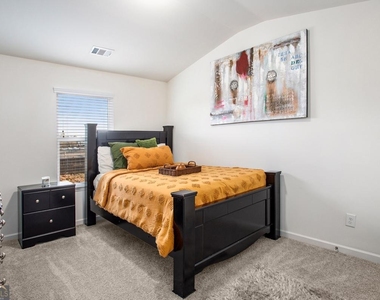 2414 Fitts Drive - Photo Thumbnail 19