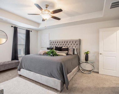 2414 Fitts Drive - Photo Thumbnail 15