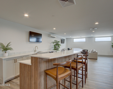 272 Willow Avenue - Photo Thumbnail 44