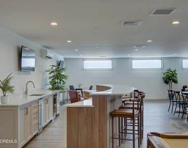 272 Willow Avenue - Photo Thumbnail 45