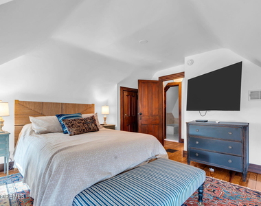 62 Webb Avenue - Photo Thumbnail 18