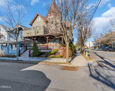 62 Webb Avenue - Photo Thumbnail 2